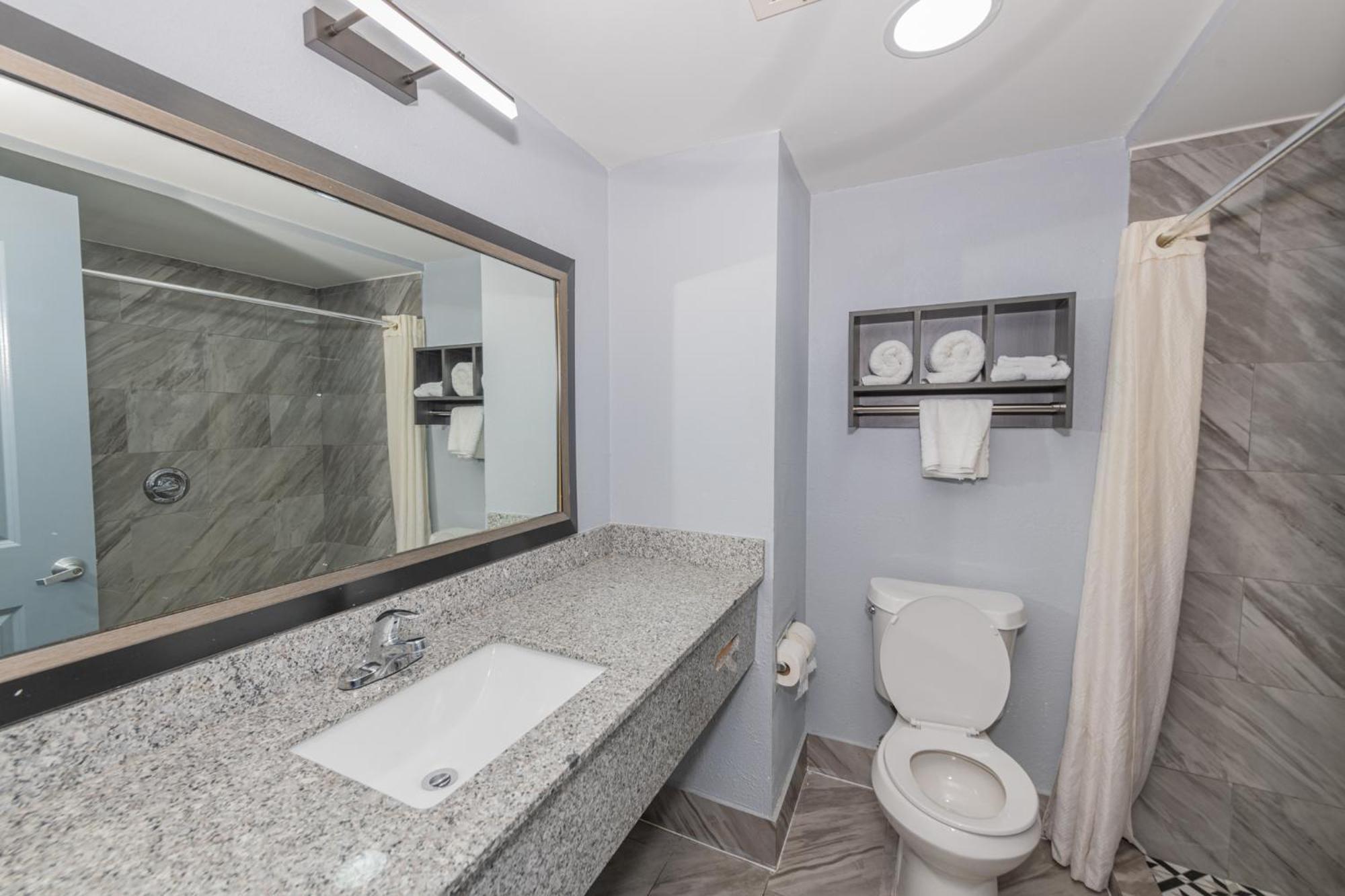 Jamestown Inn & Suites Riverdale Dış mekan fotoğraf