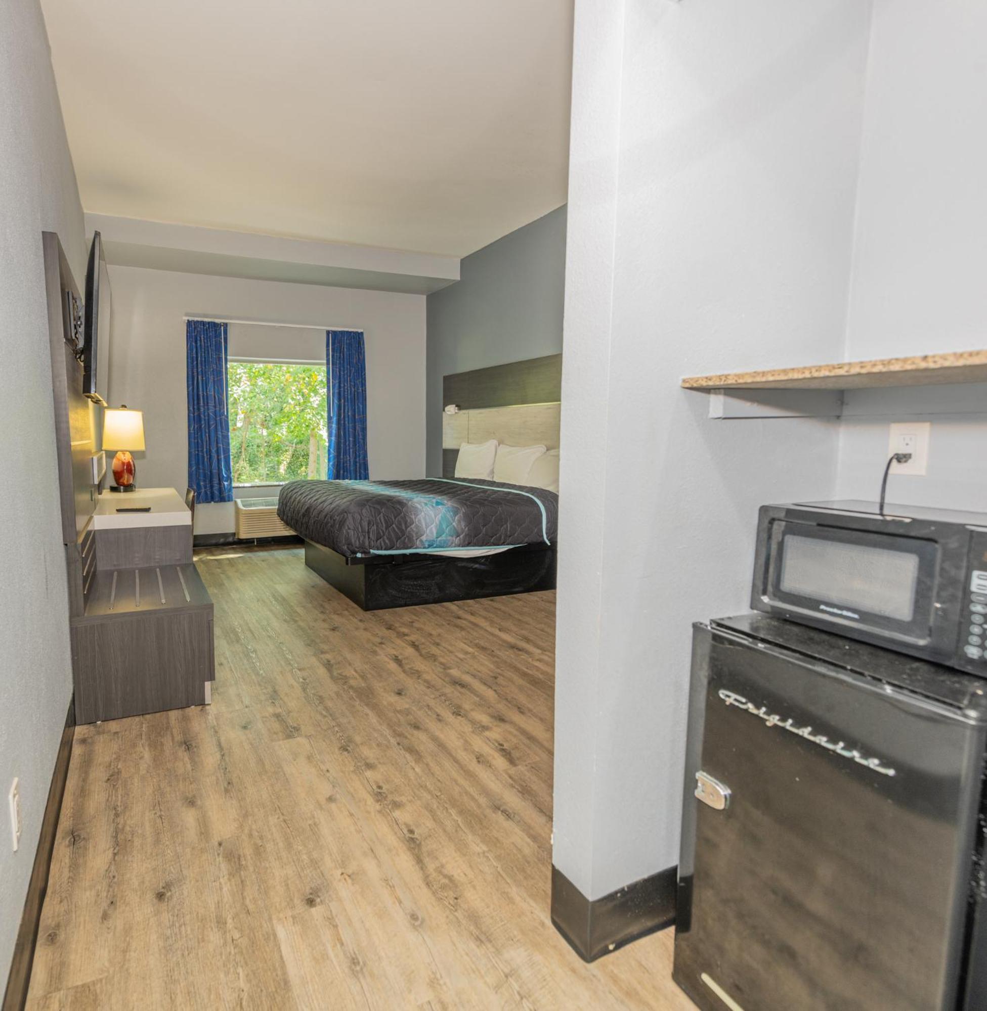 Jamestown Inn & Suites Riverdale Dış mekan fotoğraf