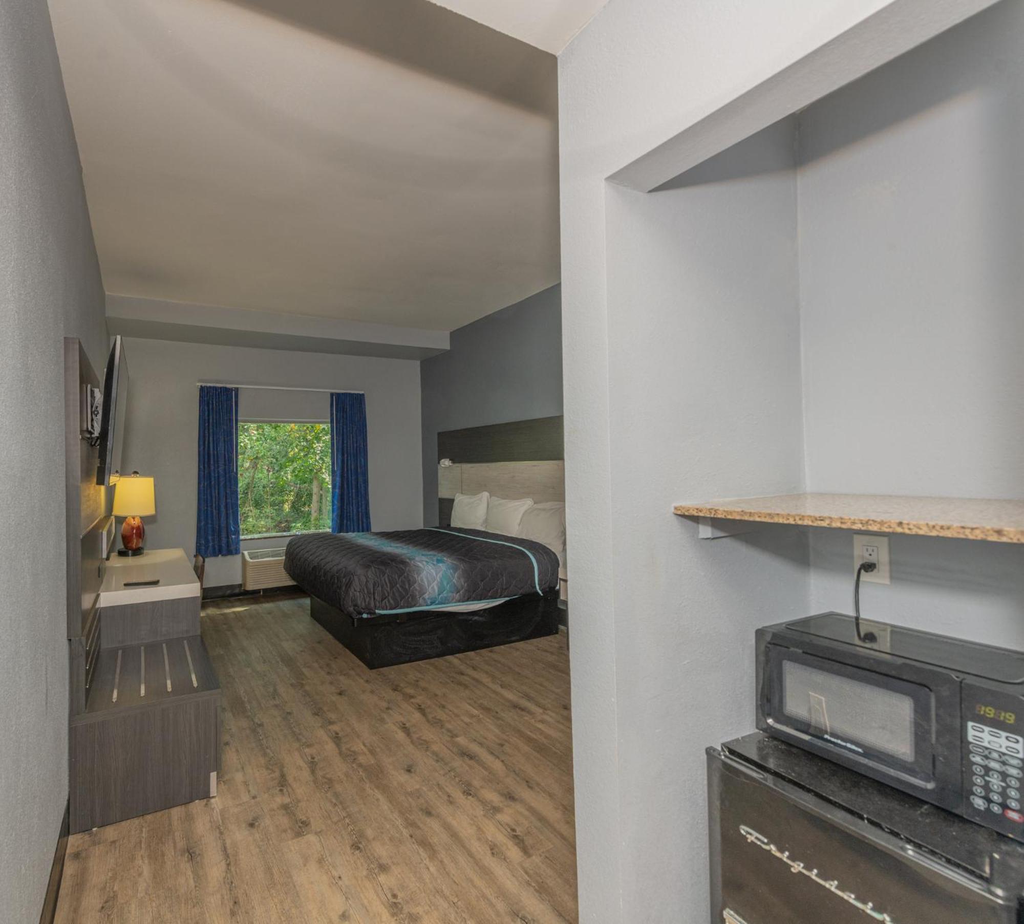 Jamestown Inn & Suites Riverdale Dış mekan fotoğraf